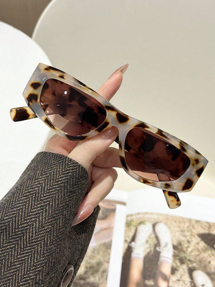 1 Pair Women's Fashionable Fashion Glasses, Summer Beach Accessory