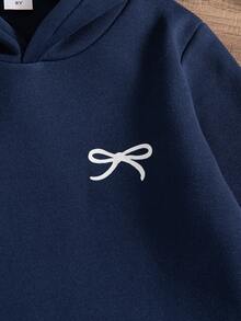 女童休闲蝴蝶印花连帽长袖运动衫，常规版型，秋冬