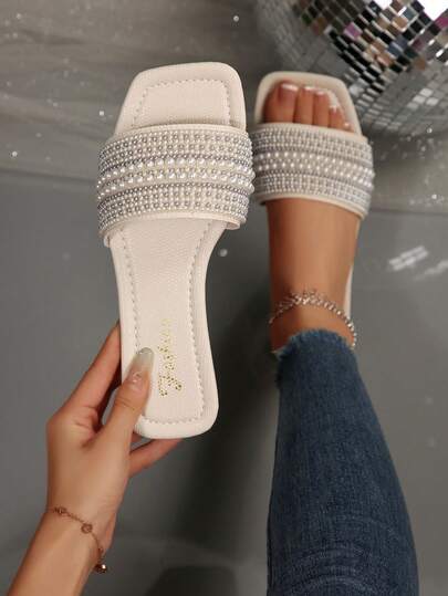 Sandalias de mujer talla grande 41 amarillas, nueva edición de primavera/verano para el Ramadán, sandalias planas de punta cuadrada para combinar con vestidos, elegantes diapositivas con un solo tirante de rhinestone, hermosos zapatos de playa de verano para chicas, no son pantuflas de casa, lindas sandalias de plástico para chicas talla 43