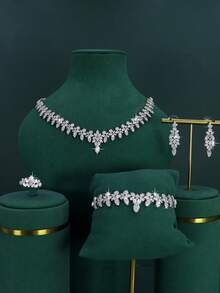Conjunto de 5 joias de casamento em formato de V banhadas a ouro branco, feitas à mão com zircônia cúbica 3D, incluindo colar, pulseira, brincos e anel, adequado para uso diário e casamento, presente de aniversário de casamento (vem em caixa de presente dourada), presente de Natal incluído - Terno de noiva em forma de V - Ver 2
