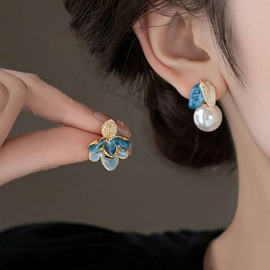 1 Pair Of Creatively Elegant Asymmetrical Petal Leaf Faux Pearl Earrings, Suitable For Women To Wear At Weddings, Anniversary Parties, Daily Dates, Outings, And Vacations