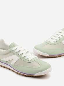 Soft Geometric Sneakers Women Casual Sport Spring/Autumn