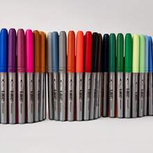 Marcador Permanente de Punto Grueso en Tinta Negra, con Grip, Ideal para Escritura, Dibujo y Etiquetado - 1 Pieza - Negro - Ver 8