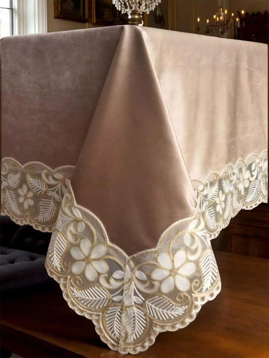 1 buc. Față de masă elegantă din catifea groasă 100% poliester, cu broderie 3D aurie, cu margini din dantelă, potrivită pentru bucătărie, masă de sufragerie, masă de conferințe, masă pătrată/rotundă, birou, măsuță de cafea, toaletă, decor pentru casă, petrecere, sărbătoare, nuntă, vilă, curte, picnic, dulap, husă de pian, sufragerie, dormitor, interior/exterior, pentru toate anotimpurile, husă de masă dreptunghiulară/pătrată, decor pentru cameră, petrecere, nuntă, mobilier de exterior, disponibile în mai multe dimensiuni.