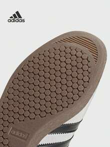 Adidas 阿迪达斯 STADT 经典低帮运动鞋“T 型鞋”经典运动风鞋款，复古足球鞋，绒面革鞋面及细节，阿迪达斯 Originals (EVA) 一体式外底 - 淺灰色 - 查看 10