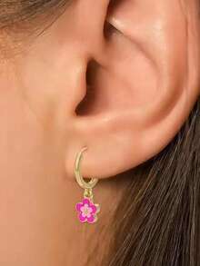 2pcs Copper Creative 5-Petal Flower Earrings For Women, Fresh Color, Delicate And Petite Design, Sweet And Refreshing Style, Suitable For Daily Wear