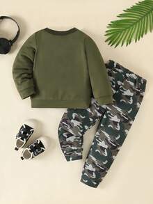2 件男童休闲字母印花长袖上衣 + 迷彩裤套装，秋季 - 軍綠色 - 查看 2