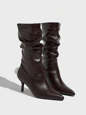 Nuevas botas occidentales de mujer de moda para otoño/invierno, versátiles, de viaje, de unicolor, ligeras, duraderas y de cuero. Botas cómodas y arrugadas de media pantorrilla para cualquier ocasión, con tacón de gatito, para fiesta