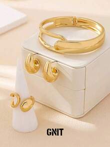 GNIT Conjunto de joyas de declaración chapado en oro: pendientes de gota, anillo de varias capas, brazalete abierto para mujer - Elegante y estiloso, adecuado para uso diario, joyas de fiesta, regalos del Día de la Madre, accesorios de ensamblaje, regalos navideños, joyas de graduación, accesorios de fiesta de graduación para mujeres