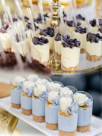 10/20/40/50个装迷你甜点杯，小巧倾斜透明塑料杯，适用于布丁、慕斯、果冻和其他甜点，是派对、迷你冰淇淋蛋糕、甜点装饰、生日派对、婚礼和其他活动的理想之选。