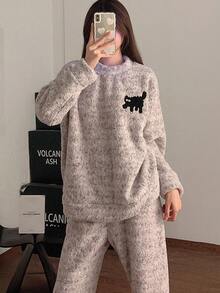 女士半绒毛睡衣套装（2件套），简约黑猫刺绣，圆领上衣和裤子，家居服，秋冬季，舒适保暖 - 灰色 - 查看 5