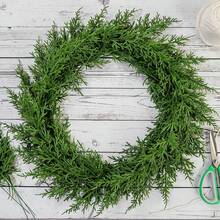 5 piezas Tallos de decoración de ramas de pino de Navidad Plantas artificiales Ramas falsas de eucalipto Tallo falso de eucalipto para ramos de boda Decoración del hogar y la habitación, Decoración de primavera y verano