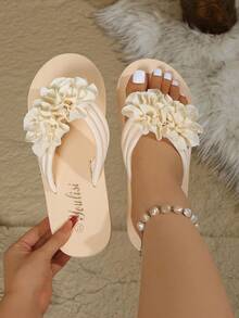 加大码宽版女士手工花朵厚底防滑人字拖，韩版人字拖