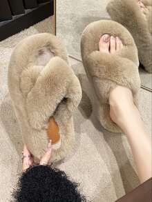 2025 Neue Damen Winter Plateau High Heel Flauschige Hausschuhe, Outdoor Outfit, Herbst Neuer Fairy Stil, Kurze Mädchen Schlabberige Person Erhöhte Höhe Plateau Hausschuhe, Haus/Büro Hausschuhe, Größe 34-42 - Milchteefarbe - Übersicht 4