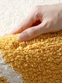 1pc Cartoon Egg Bathroom Rug, Soft Absorbent Bath Mat Accessories, Non-Slip Backing Carpet And Machine Washable, Suitable For Living Room, Vanity, Bathtub, Shower, Sink, Khaki, Thickened & Plush Entryway Decor Bathroom Kitchen Decor, Laundry Room, Festival Decor Room, Entryway Rug, Runner Rug, Autumn, Winter, Bedroom Decoration, Autumn Decor, Carpet, Halloween, Thanksgiving, Christmas Decoration