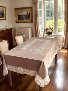 1 buc. Față de masă elegantă din catifea groasă 100% poliester, cu broderie 3D aurie, cu margini din dantelă, potrivită pentru bucătărie, masă de sufragerie, masă de conferințe, masă pătrată/rotundă, birou, măsuță de cafea, toaletă, decor pentru casă, petrecere, sărbătoare, nuntă, vilă, curte, picnic, dulap, husă de pian, sufragerie, dormitor, interior/exterior, pentru toate anotimpurile, husă de masă dreptunghiulară/pătrată, decor pentru cameră, petrecere, nuntă, mobilier de exterior, disponibile în mai multe dimensiuni.