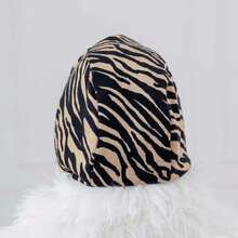 印花双层纽扣保暖帽，秋冬温暖好礼 - 彩色 - 查看 3