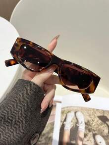 1 Pair Women's Fashionable Fashion Glasses, Summer Beach Accessory