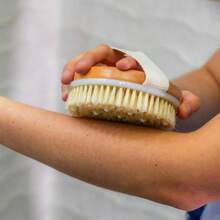 - Cepillo Corporal de Cerdas Naturales, Exfoliante y Estimulante, para Combatir la Celulitis y Mejorar la Circulacin Sangunea. - Madera - Ver 6