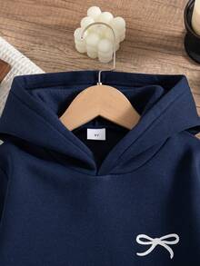 女童休闲蝴蝶印花连帽长袖运动衫，常规版型，秋冬