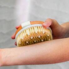 - Cepillo Corporal de Cerdas Naturales, Exfoliante y Estimulante, para Combatir la Celulitis y Mejorar la Circulacin Sangunea. - Madera - Ver 4