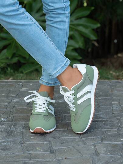 New Autumn Fashion Bicolor Sports Shoes, Made Of Soft, Comfortable And Breathable Premium PU Material, Classic Beige Uppers With Contrasting Navy Blue Stripes, Fashionable And Versatile, Comfortable , Lightweight And Non- Outsole, Suitable For Daily Wear, Commuting, Dating, Casual Strolling And Other Occasions, Women's Casual Sports Shoes