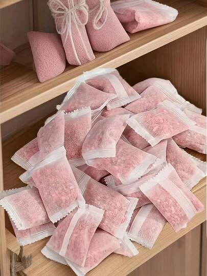 玫瑰香氛塑料衣柜清新剂包 - 花香家居香氛，红色，悬挂式空气净化器，适用于衣柜和抽屉，内含持久留香纸