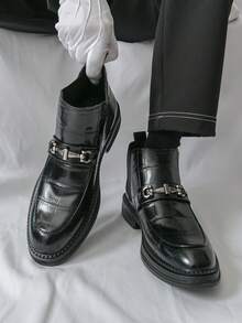 Men's New Chelsea Boots, Retro British Style Black Pointed Toe Boots, Thick Sole Anti-Slip Leather Boots For Autumn/Winter, Formal Short Boots With Buckle Decor, Elastic Band Slip-On Design, Suitable For Outdoor Hiking, Commuting, Cycling, Motorcycle Riding - Black - View 1