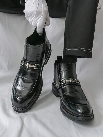 Men's New Chelsea Boots, Retro British Style Black Pointed Toe Boots, Thick Sole Anti-Slip Leather Boots For Autumn/Winter, Formal Short Boots With Buckle Decor, Elastic Band Slip-On Design, Suitable For Outdoor Hiking, Commuting, Cycling, Motorcycle Riding