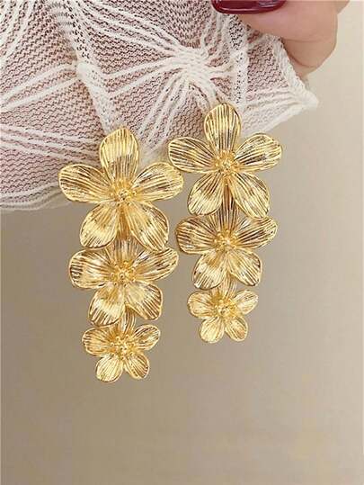 1 par de pendientes elegantes de estilo europeo y americano con borlas metálicas exageradas y flores, para fiestas