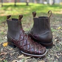 Botas chelsea para hombre en color miel de piel grabado animal Pirarucu, estilo vaquero elegante con diseño cómodo ideal para uso diario Pescado Botin Cafe Botines Cuero - Marrón Chocolate - Ver 7