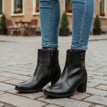 Bota Coturno Feminino Salto em Bloco Detalhe em Ziper Bico Fino Fashion exclusivo - Preto - Visão 11