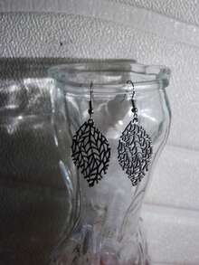 1 Pair Minimalist Elegant Vintage Silver Hollow Tree Leaf Design Earrings