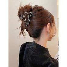 Horror Skeleton Claw Hair Clip Gothic Style Hair Accessory For Couples, Perfect For Easter Gift Street Devil Accessories Hair Clips Hair Jaw Clip Hair Clamps Hair Clutch Hair Catcher Clip, Halloween Accessories, School Stuff, College  Skull    Zinc Alloy    Metal - 黑色 - 查看 1