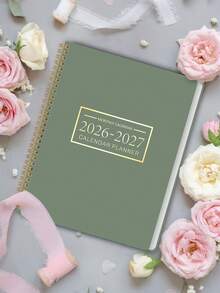 1本2026-2027年A4尺寸两年期月历，包含24个大月历概览和额外备注栏，非常适合用于日程安排、预约、会议记录，也是学校办公用品、教师节礼物或母亲节礼物的理想之选。 - 綠色 - 查看 1