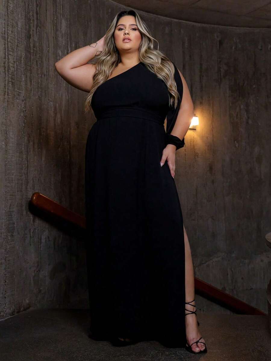 Women's Plus Size Long Dress With Single Sleeves And Slit And Delicate Premium Belt - Black - View 1