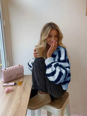 Vivid Style Women's V-Neck Contrasting Color Striped Loose-Fitting Short Knitted Cardigan, Drop-Shoulder Bell Sleeves Autumn/Winter Coat,Christmas, Christmas Sweater, New Year, New Year Outfit, New Year Attire,New Year Clothes