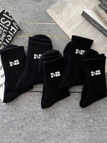 5/10/20双装男女通用运动袜，吸湿排汗，防臭，柔软舒适。适合跑步、训练、休闲、商务、徒步、度假、情人节礼物、日常穿着、户外活动、派对等场合。 - 彩色 - 查看 4