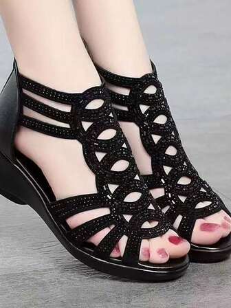 1 par de sandalias romanas de suela gruesa, cómodas y de moda, nuevos zapatos de suela blanda adecuados para el verano, sandalias de mujer elegantes para exteriores, zapatos de mujer de tacón bajo