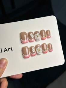 10 pezzi Unghie finte corte quadrate con petali e fiori 3D, base colore nudo stile semplice, unghie Y2K da ragazza alla moda, stile francese a onde sfumate rosa, stile europeo e americano, decorazione unghie adatta per uso quotidiano e festival, con applicazione a pressione manuale