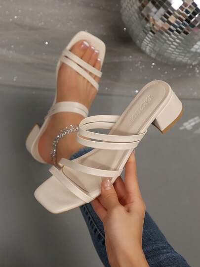 Giày sandal đế vuông đế dày đơn giản, thoải mái, cỡ lớn, bốn quai, thời trang thường ngày, đi biển, đi chơi, mùa hè