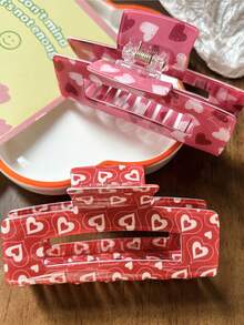 玫瑰心形发夹，情人节发饰，情人节装饰品，额头发夹，贴合头型，彰显个人风格，佩戴舒适，不刺激头皮。时尚高端。发夹，发夹固定器，发夹扣。情人节礼物，用于头发装饰。新款冬秋发夹。不刺激头皮。时尚爪夹，冬季发夹