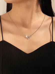 قلادة قلب مجوف عصرية بسيطة قطعة واحدة، مناسبة للارتداء اليومي (بدون بطاقة)