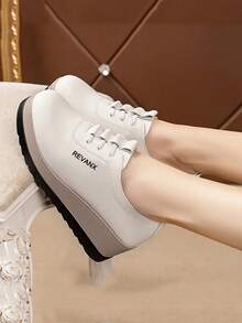 Damskie trampki na platformie, wsuwane, codzienne, sportowe buty z grubą podeszwą, antypoślizgową i wytrzymałą podeszwą, w kolorze czarnym i beżowym, wygodne buty na każdą porę roku, odpowiednie dla matek, młodych kobiet i studentek - Beżowy - Zobacz 10