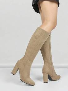 女士卡其色侧拉链粗跟过膝长靴，复古欧美风，耐穿时尚的尖头靴，适合秋冬季节，舒适有型，可搭配外套、裙子和派对服饰。 - 卡其色 - 查看 5