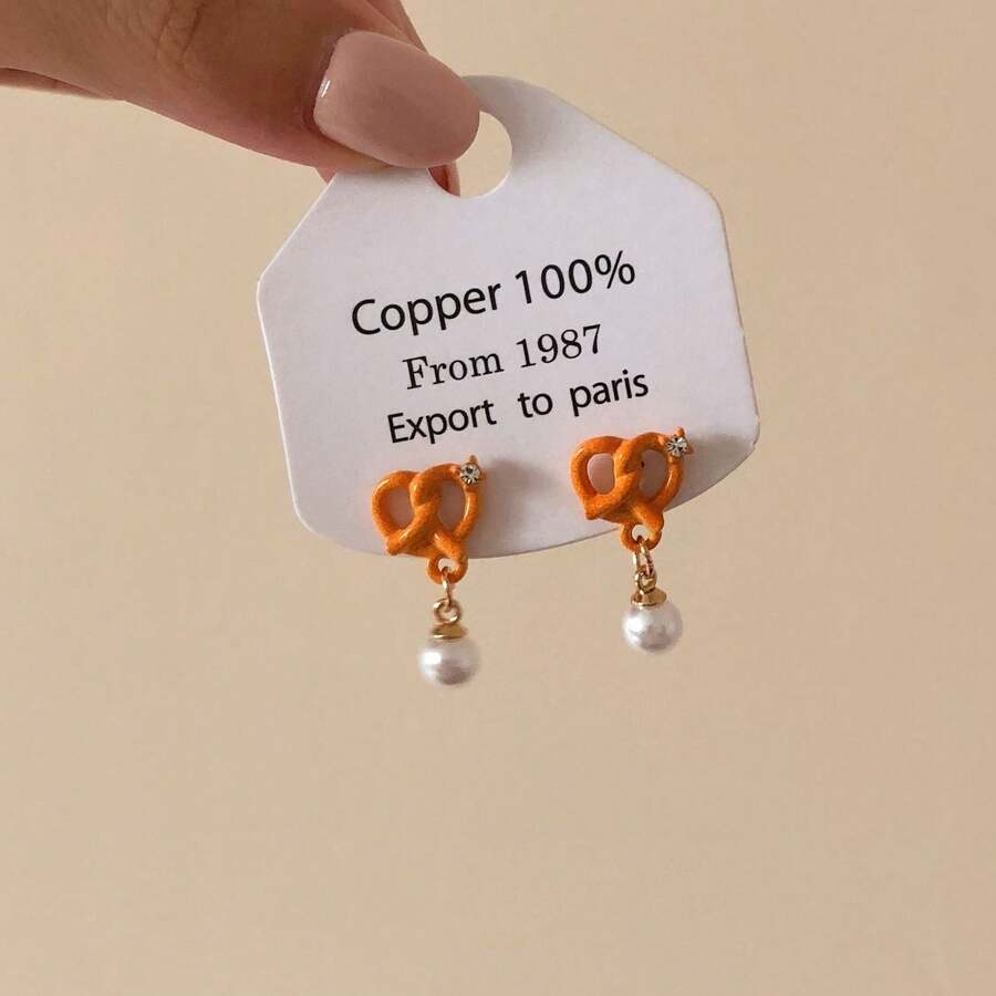 1 Pair Unique Heart-Shaped Pearl Decor Bread Party Earrings, Autumn/Winter