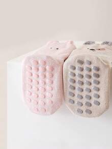 6 Pares de Meias Antiderrapantes para Uso Interno com Estampa Colorida de Desenho Animado de Orelha e Expressão, Adequadas para Uso Diário de Crianças