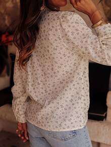 ii Áo sơ mi nữ cỡ lớn in hoa, cài cúc trước, phối ren, kiểu dáng thanh lịch, thích hợp cho kỳ nghỉ xuân. - Màu be - Xem 3