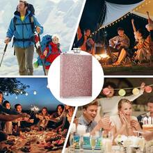 8盎司口袋酒壶，便携式酒精瓶，适合派对和聚会，螺旋盖防漏设计，适用于烈酒/威士忌/葡萄酒，户外饮料配件，节日礼物，送给妻子/女友的礼物，可定制26个字母的首字母图案