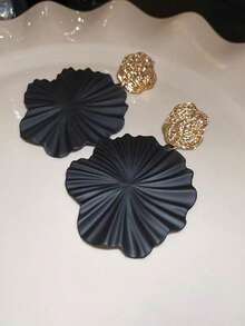 1 Pair Of Exaggerated Black Spiral Flower Earrings For Women - Stylish, Versatile, And Exquisitely Fashionable Earrings Set